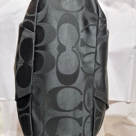 Coach Black Hobo Bag. - Picture 7 of 11